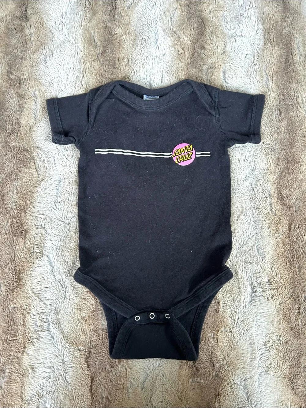 Santa Cruz Skateboards Black & Pink Baby One-Piece Bodysuit 12 MOS
